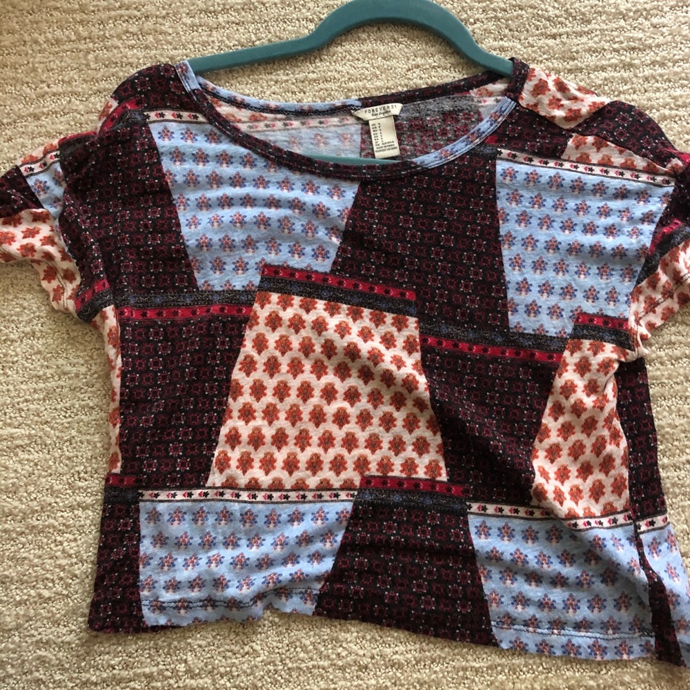 Forever 21 cropped pattern shirt